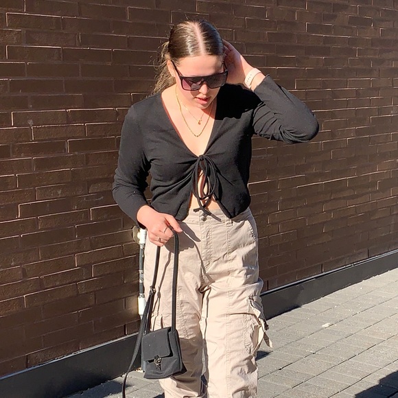 longsleeve tie up crop top - Picture 2 of 2